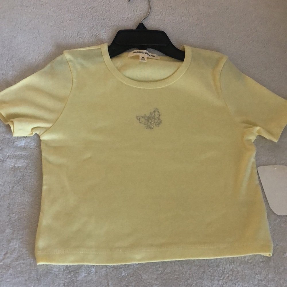 🆕🦋Semi-Crop💛knit embellished rhinestone butterfly top! Yellow New 100% Cotton M
